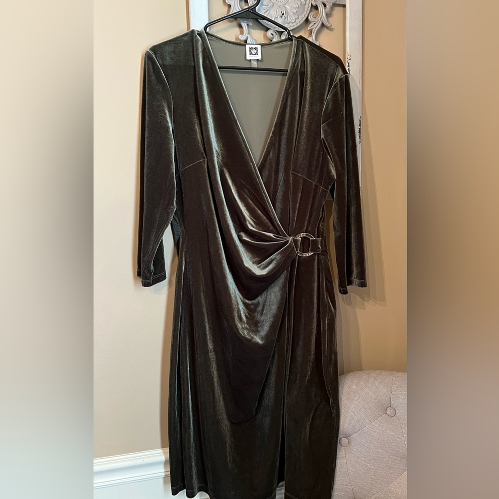 Anne Klein Olive green velvet midi dress